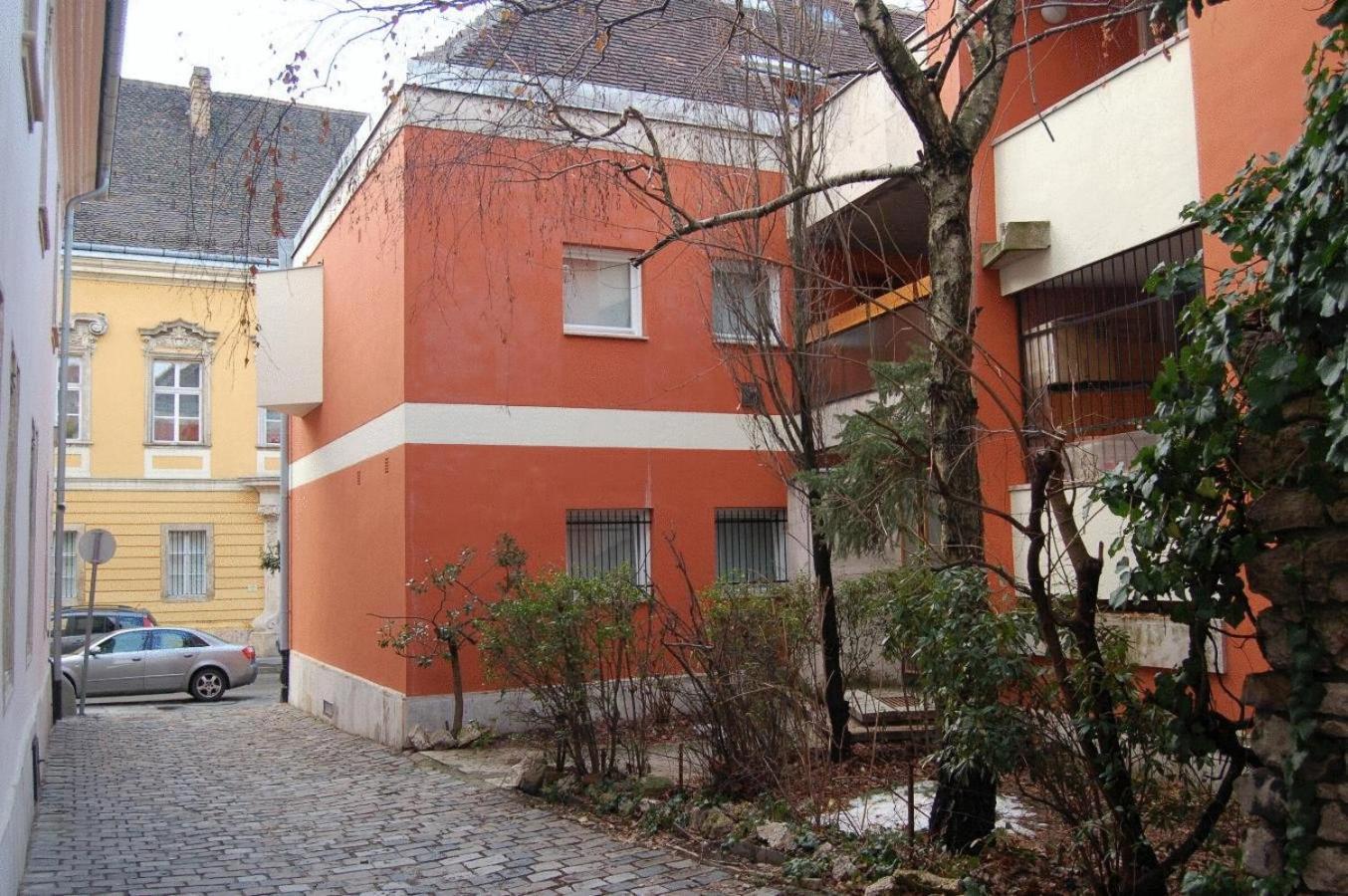 Buda Castle Apartments Будапеща Екстериор снимка