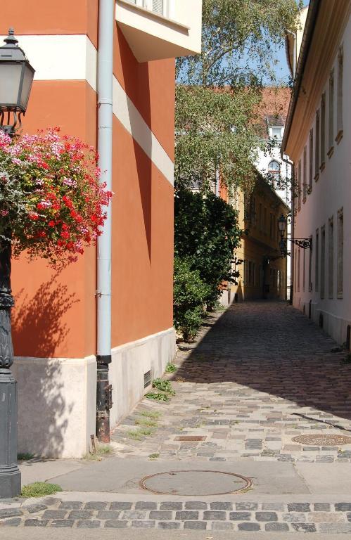Buda Castle Apartments Будапеща Екстериор снимка